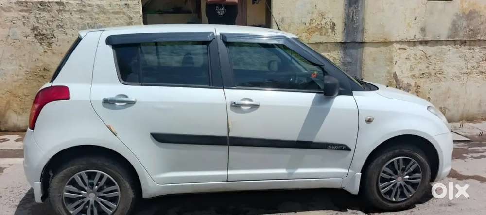 Maruti Suzuki Swift 2011 Petrol 78000 Km Driven