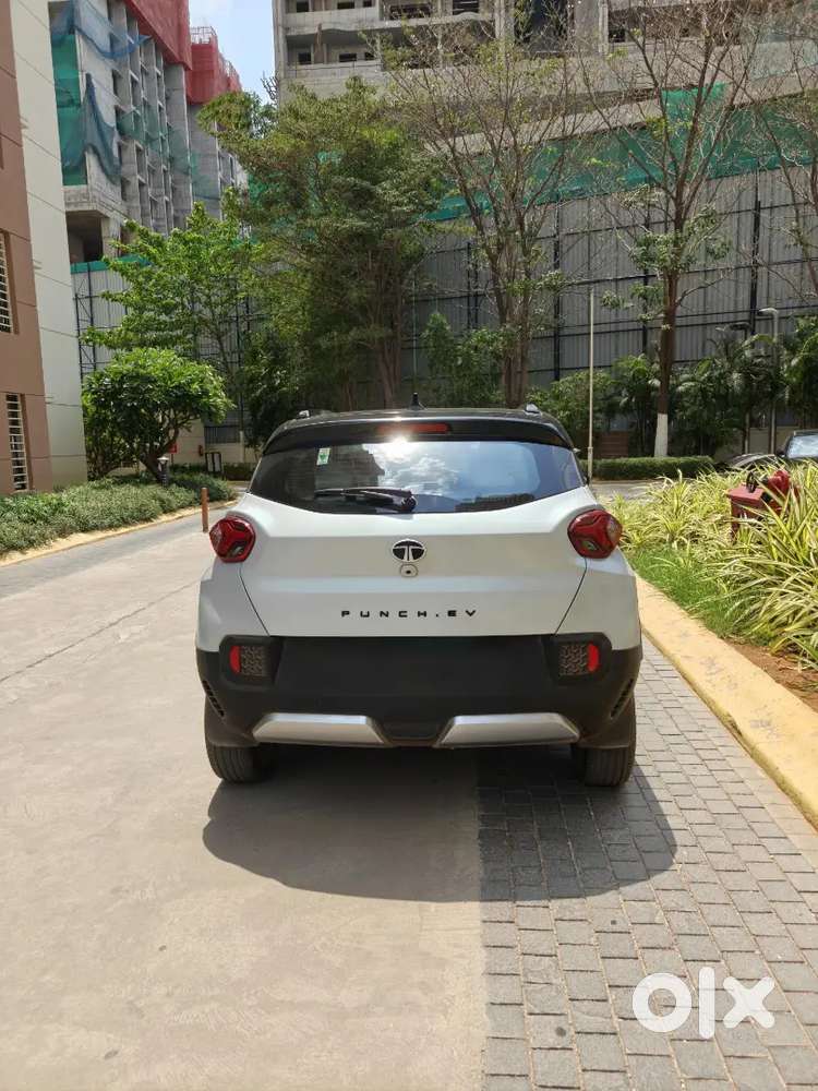 2025 Tata Punch Ev Empowered Plus Long Range