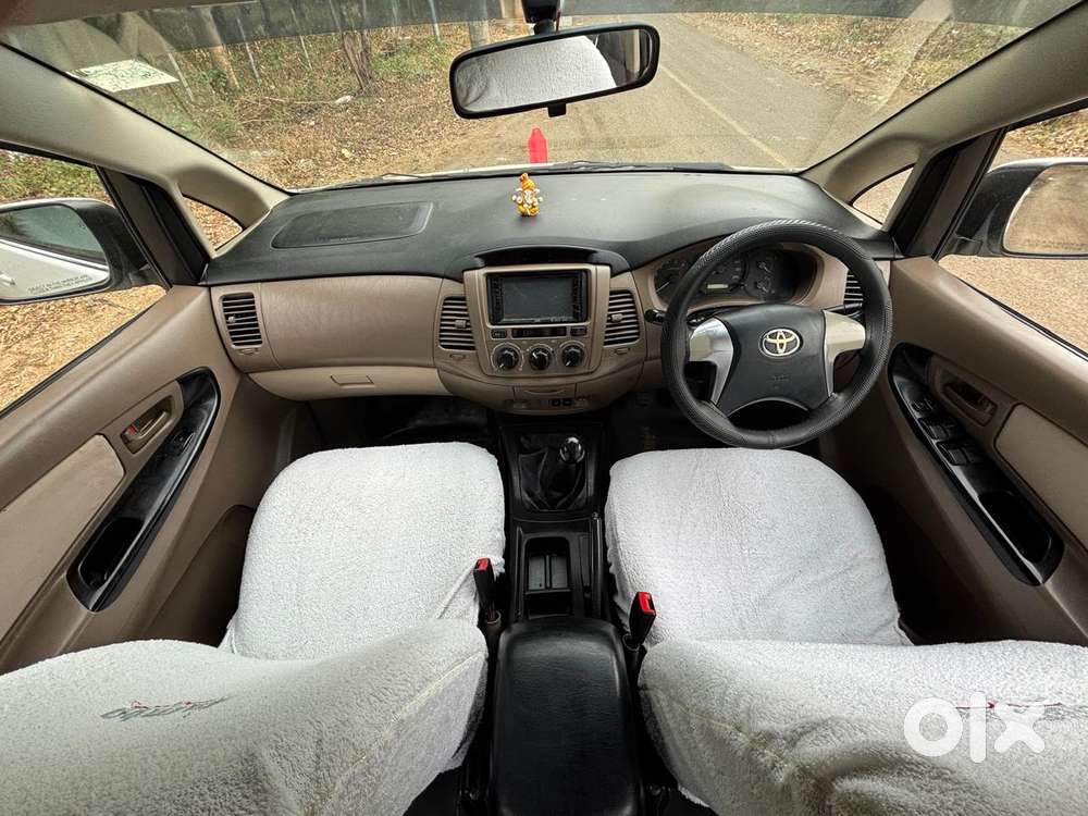 Toyota Innova [2013-2016] 2.5 G4 8 Str, 2016, Diesel