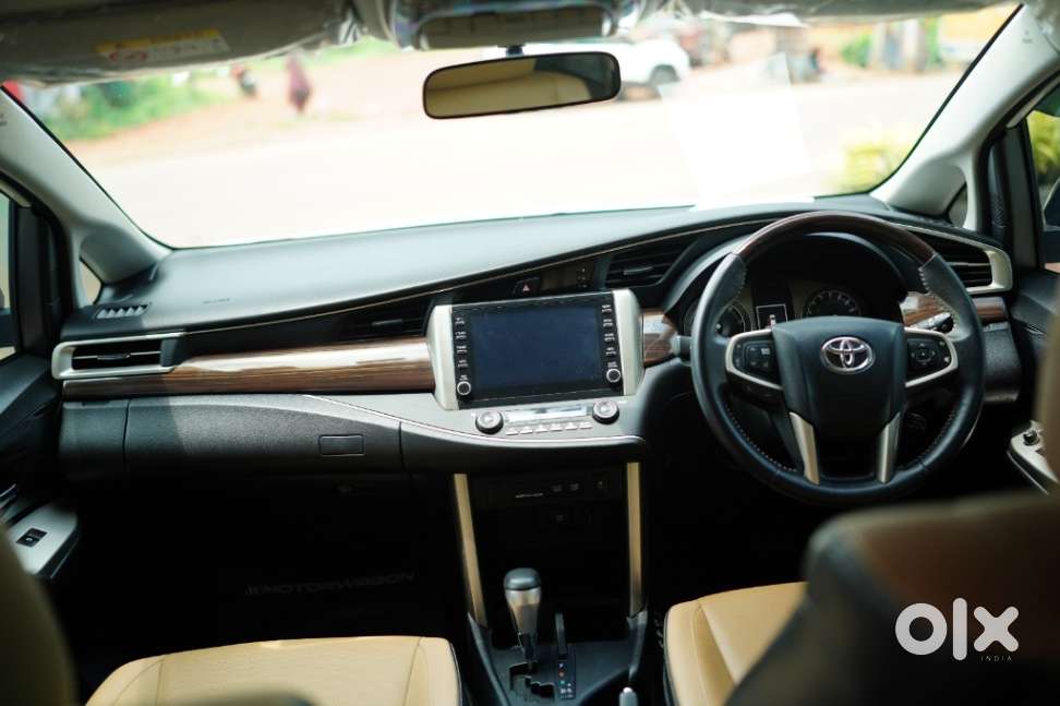 Toyota Innova Crysta 2.4 Z 7 Str, 2022