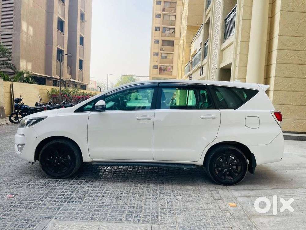 Toyota Innova Crysta 2.4 G Plus Mt 7 Str, 2023, Diesel