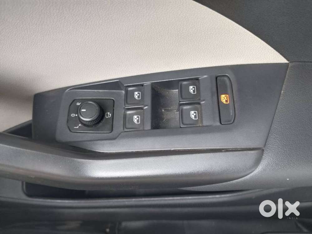 Volkswagen Taigun 1.0 Tsi Topline, 2023, Petrol