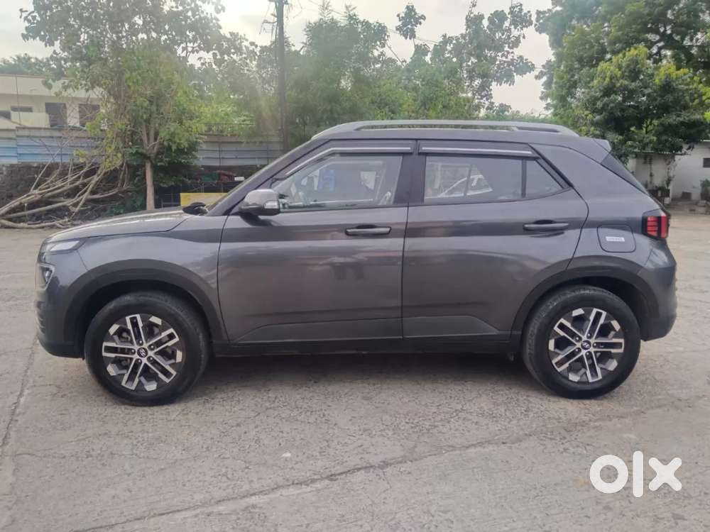 Hyundai Venue Sx (o) Mt 1.5 Diesel, 2023, Diesel