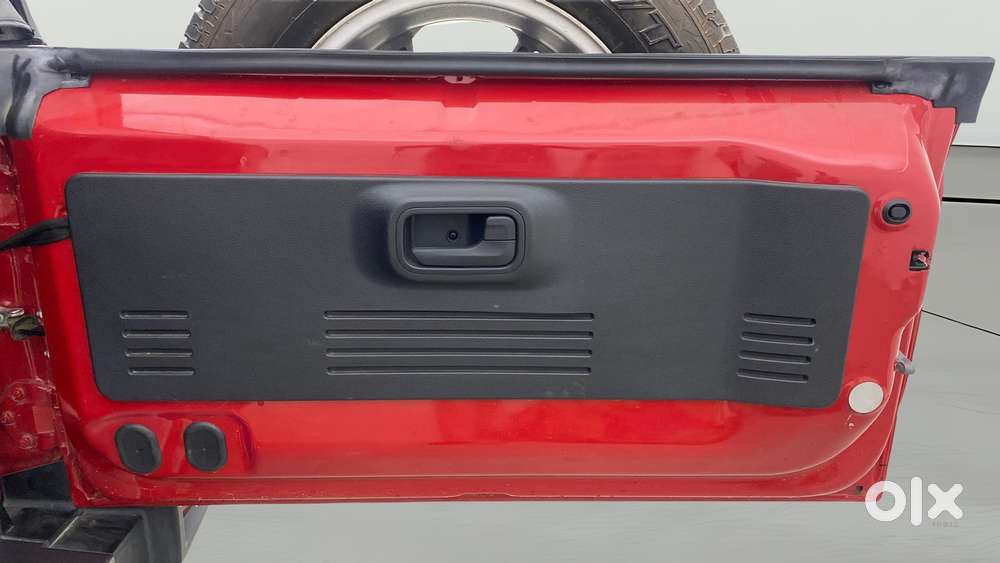 Mahindra Thar Lx 4-str Convertible At, 2022, Petrol