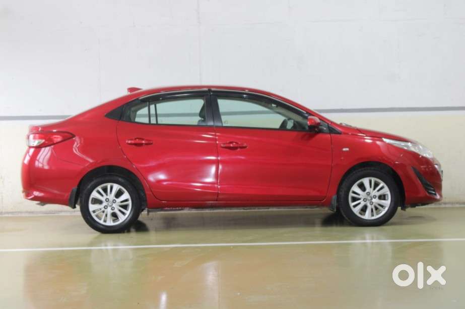 Toyota Yaris J Cvt, 2020, Petrol