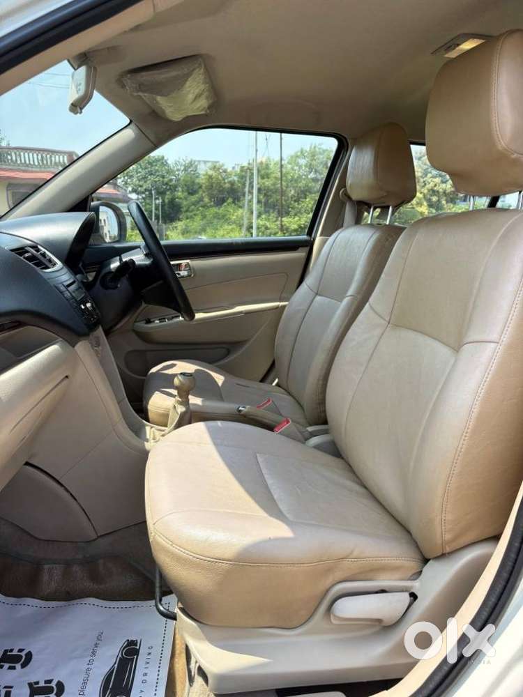 Maruti Suzuki Swift Dzire 1.2 Vxi Bsiv, 2013, Petrol