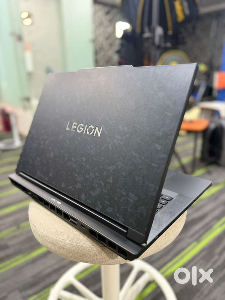 Legion 9 Intel, 45.72cms - Core Ultra - 8,50,000