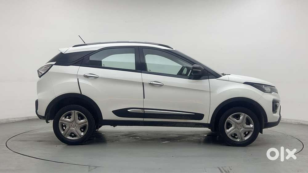 Tata Nexon 1.5 Revotorq Xm, 2023, Diesel