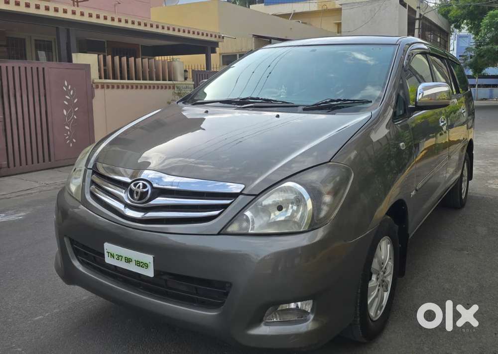 Toyota Innova 2.5 V Diesel 7-seater, 2011, Diesel