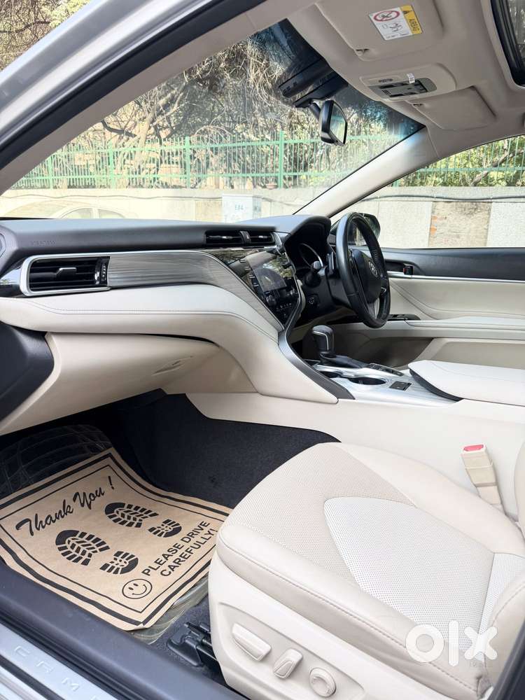 Toyota Camry, 2021, Petrol