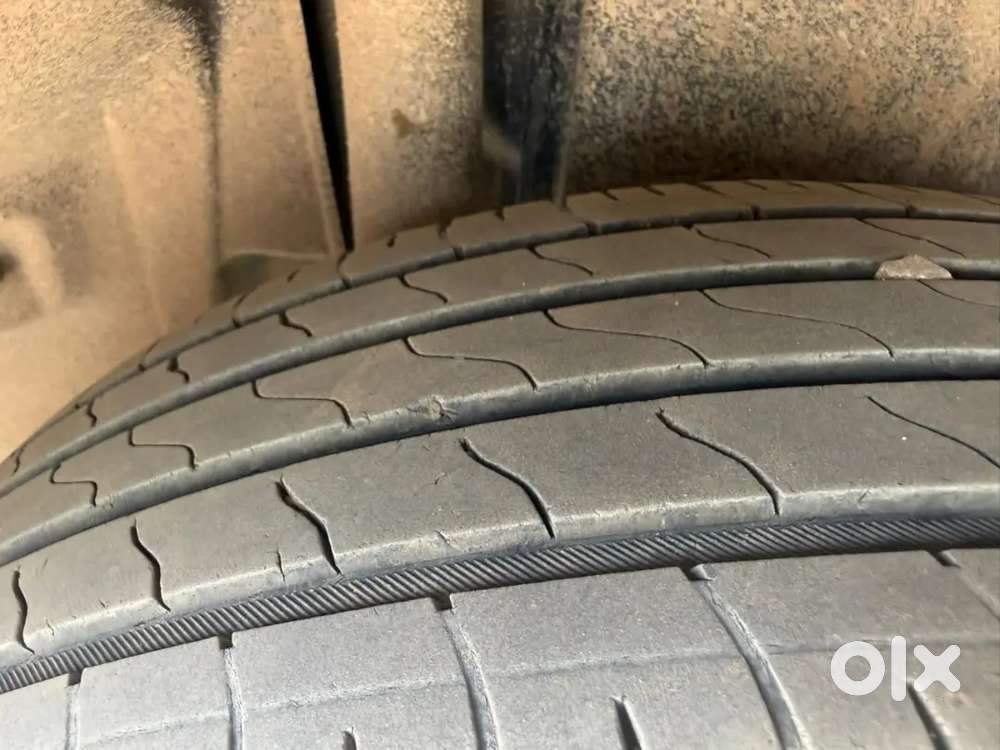 Petrol Car In Black Color, Center Locking, Push Start Button, Sunroof