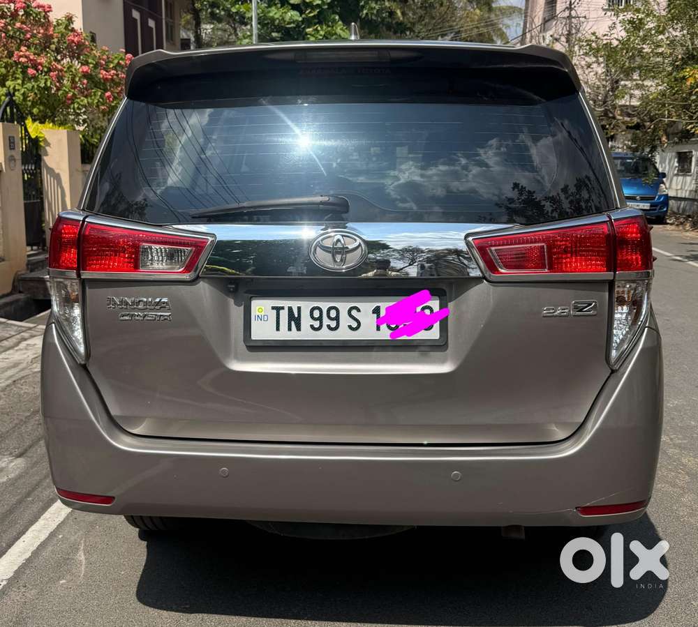 Toyota Innova Crysta