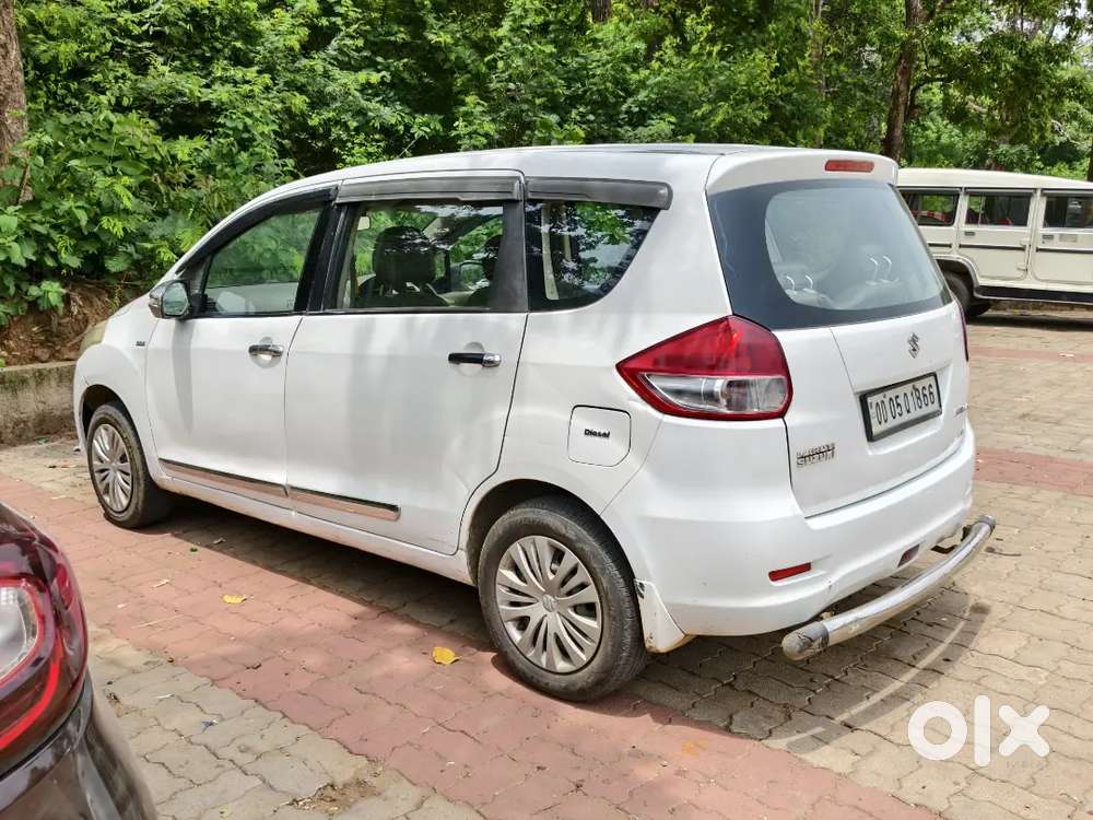 Maruti Suzuki Ertiga 2015 Diesel 120000 Km Driven