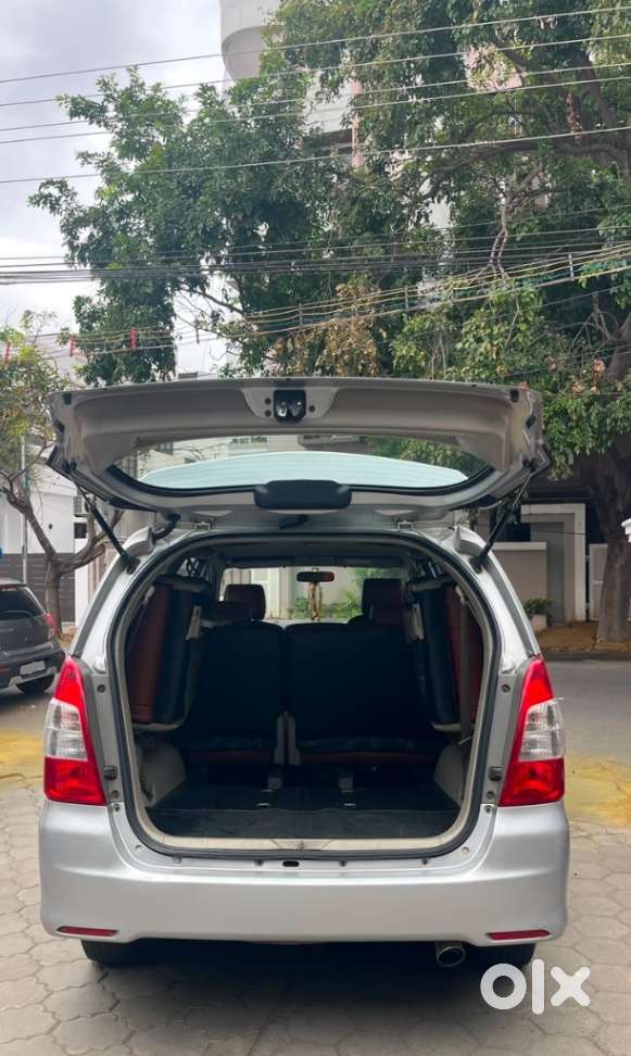 Toyota Innova 2.5 Vx 8 Seater Bs Iv, 2012, Diesel