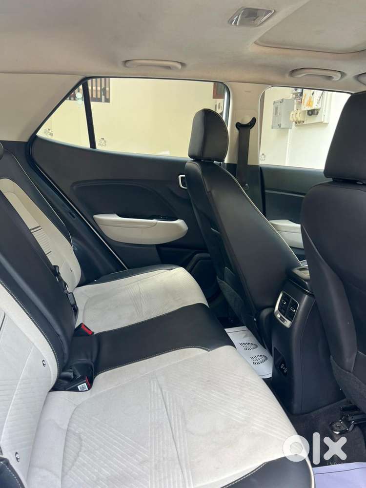 Hyundai Venue 1.0 Sx (o) Turbo Dct, 2023, Petrol