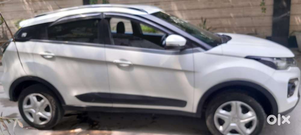 Tata Nexon 1.2 Revotron Xm (s), 2020, Cng & Hybrids