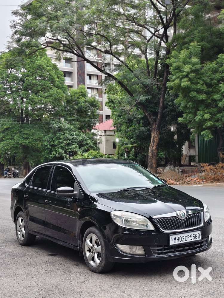 Skoda Rapid Elegance 2012