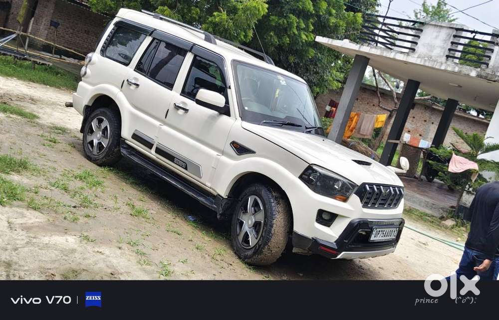 Mahindra Scorpio 2017 Diesel 150000 Km Driven