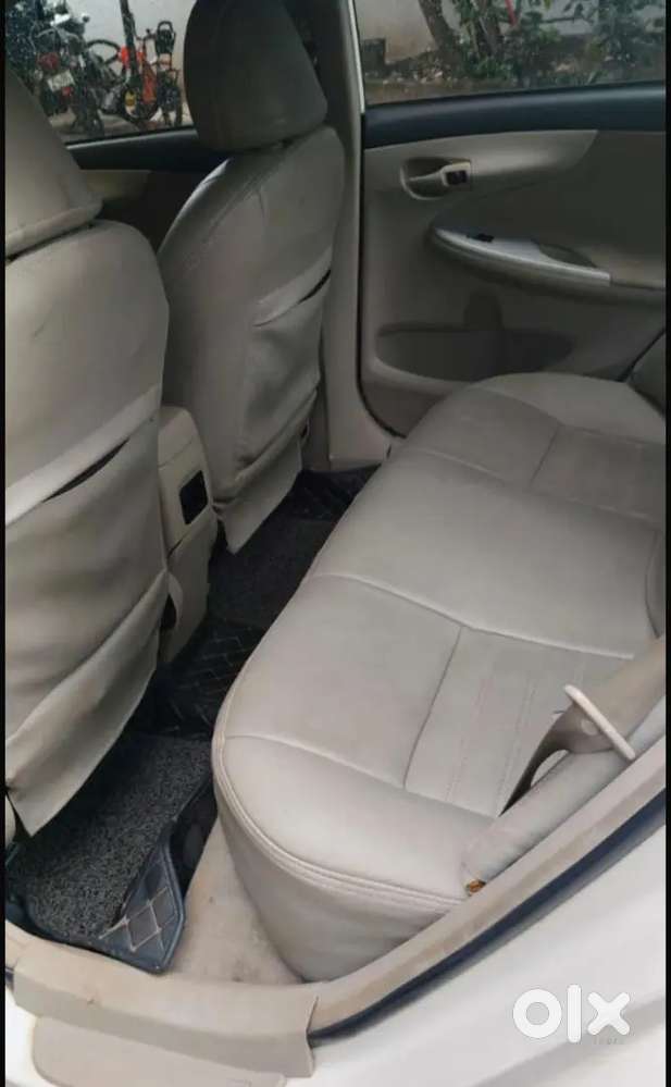 Toyota Corolla Altis 2011