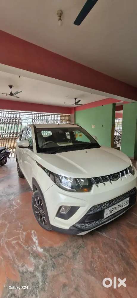 Mahindra Kuv 100