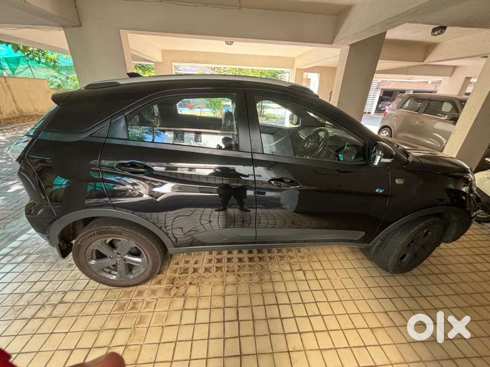 Tata Nexon Ev Top Model Sunroof