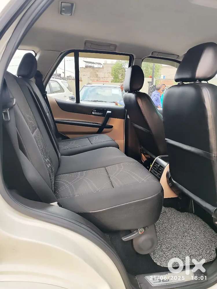 Tata Safari Storme Lx 2013 Diesel 4x2