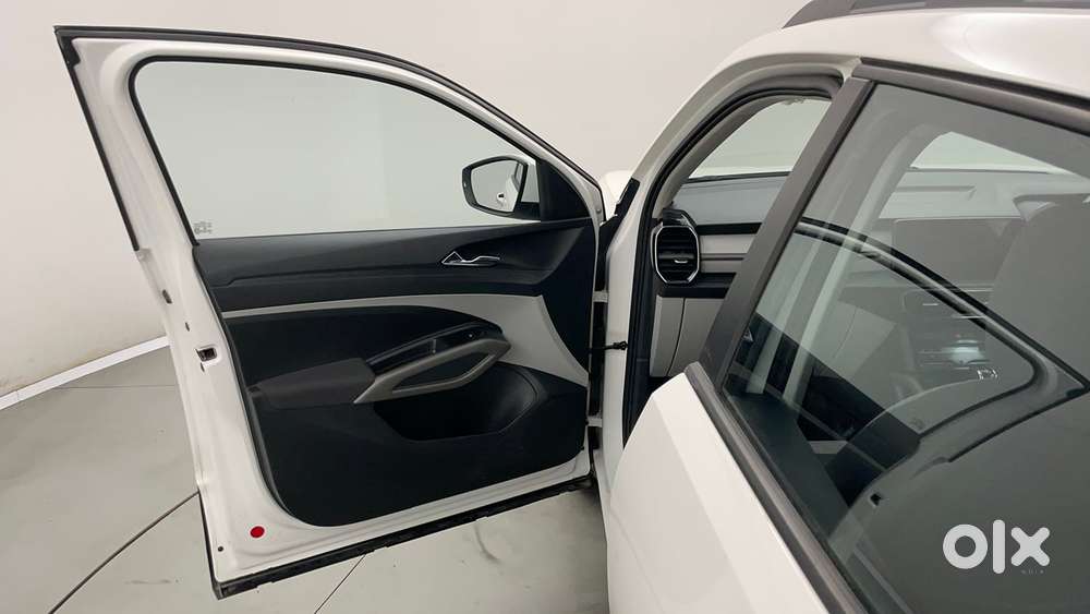 Skoda Kylaq Signature Plus At, 2025, Petrol