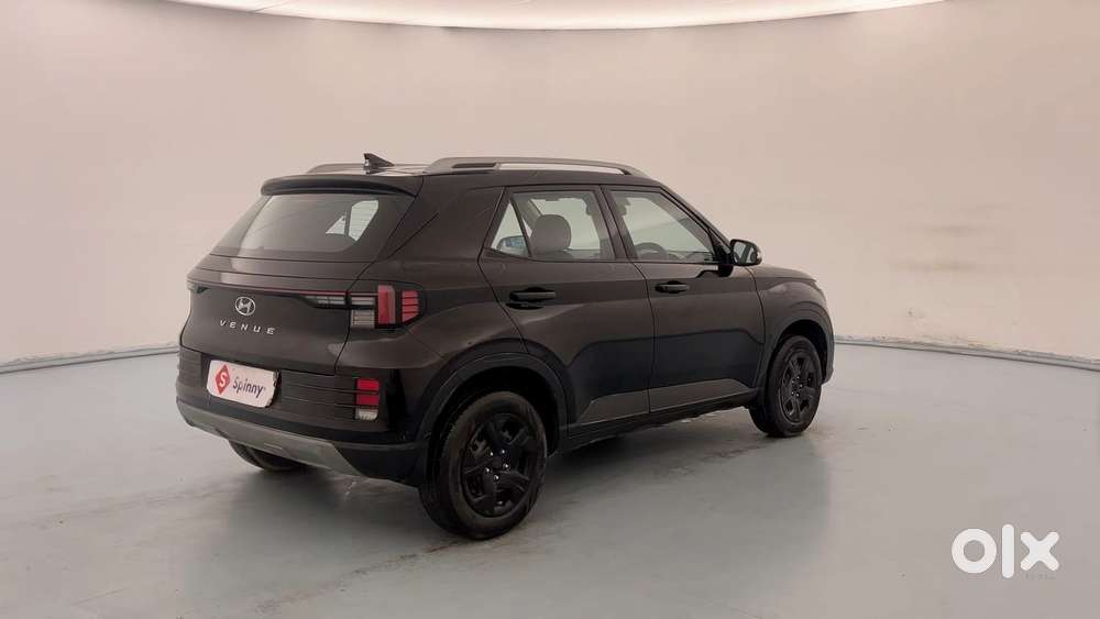 Hyundai Venue 1.2 S (o), 2023, Petrol