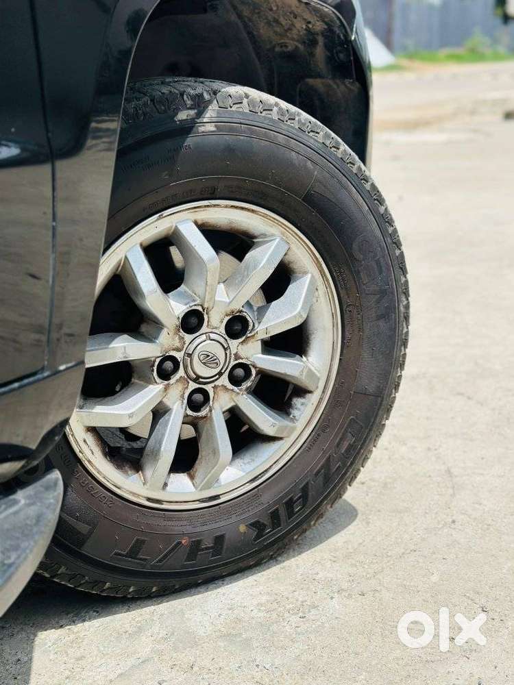 Mahindra Tuv 300 T8, 2018, Diesel
