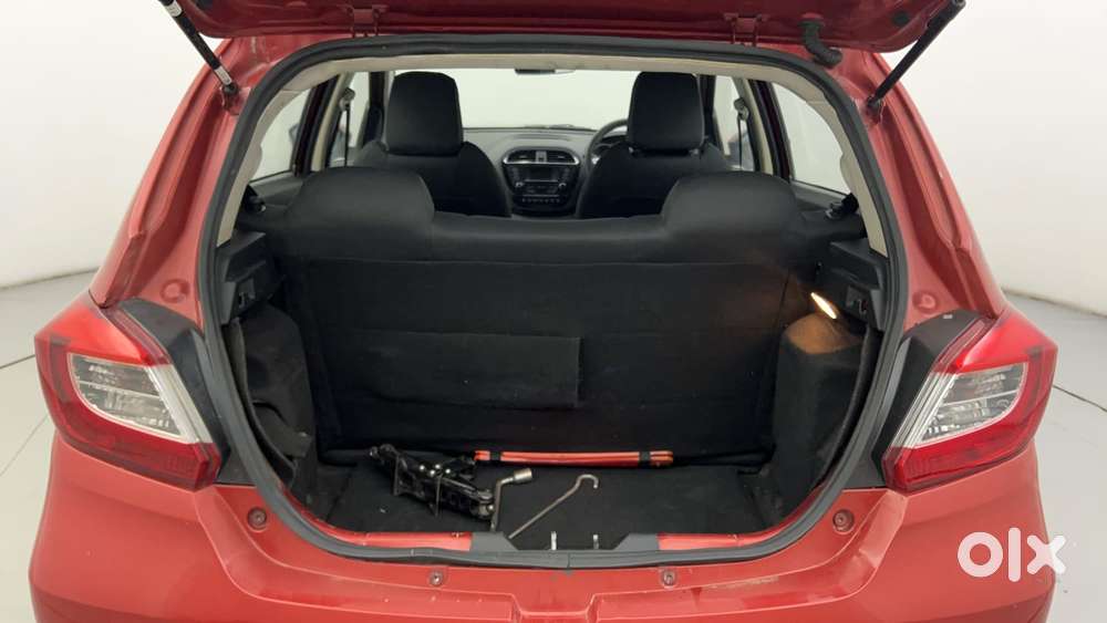 Tata Tiago Xza, 2017, Petrol