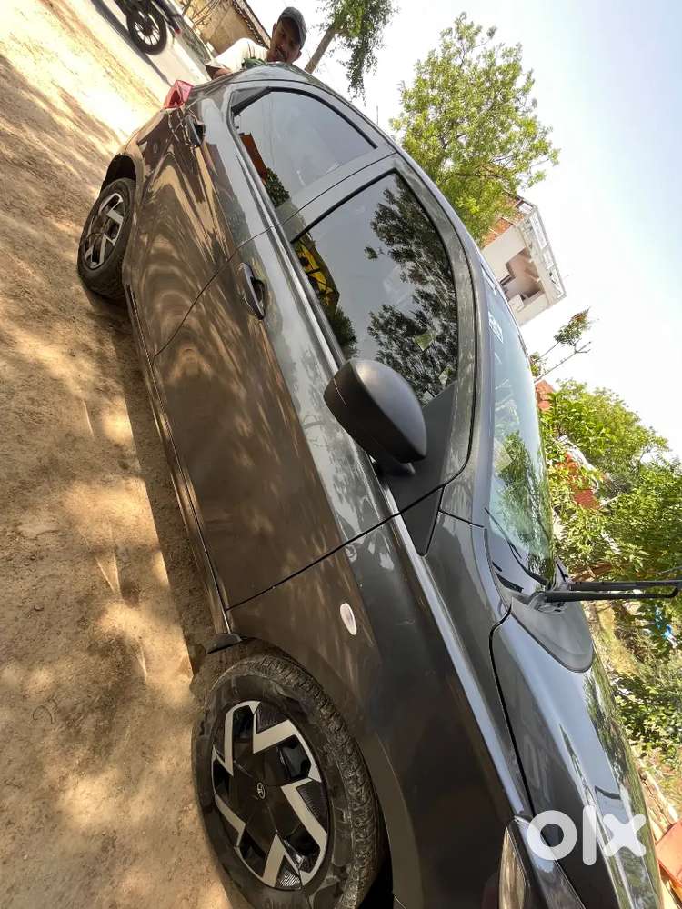 Car New Hai Sirf 5k Chali Hai Saadi Ki Car Hai Koi Use Krne Wala H Nhi
