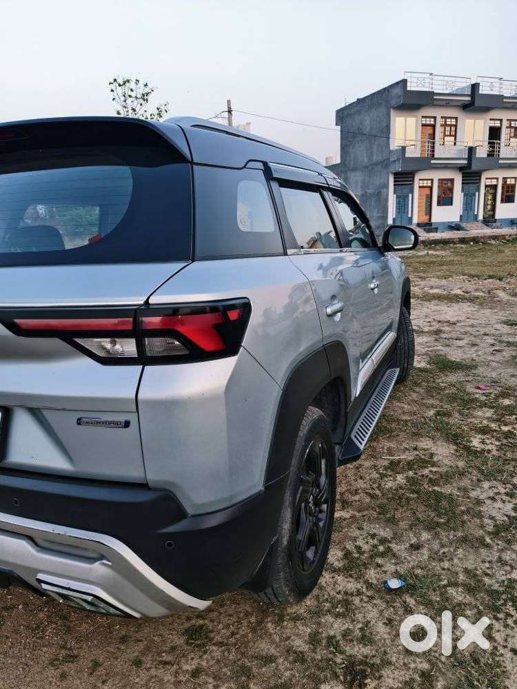 Maruti Suzuki Brezza 1.5 Zxi Smart Hybrid, 2022, Petrol