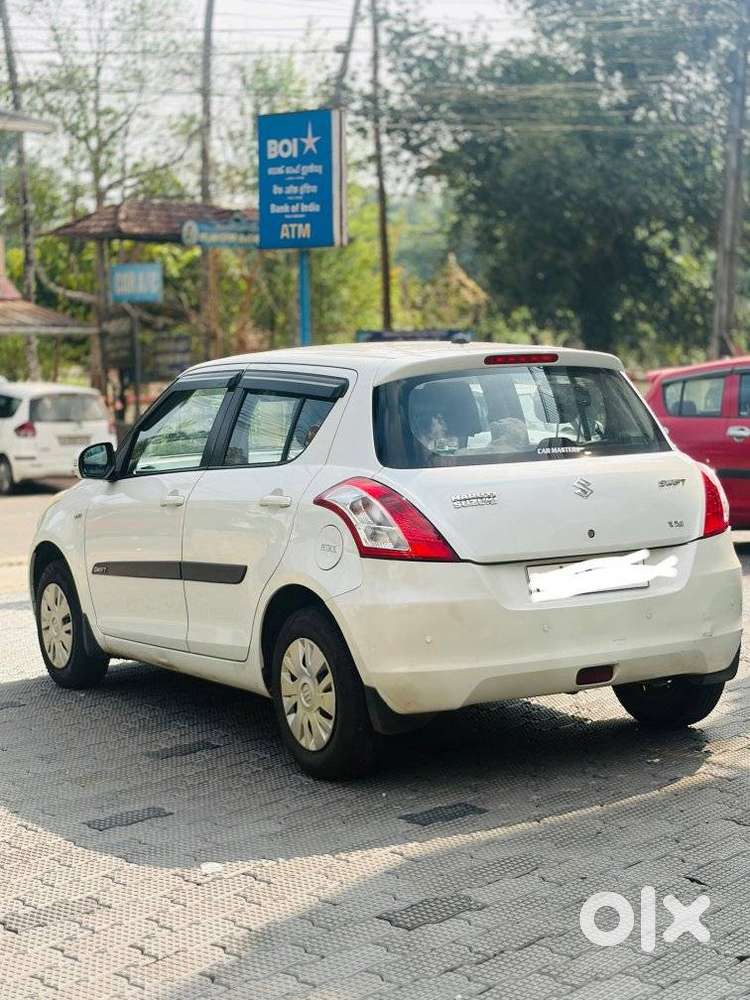 Maruti Suzuki Swift Vxi + Manual, 2012, Petrol