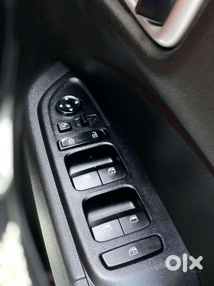 Hyundai Venue 1.2 S Plus, 2022, Petrol