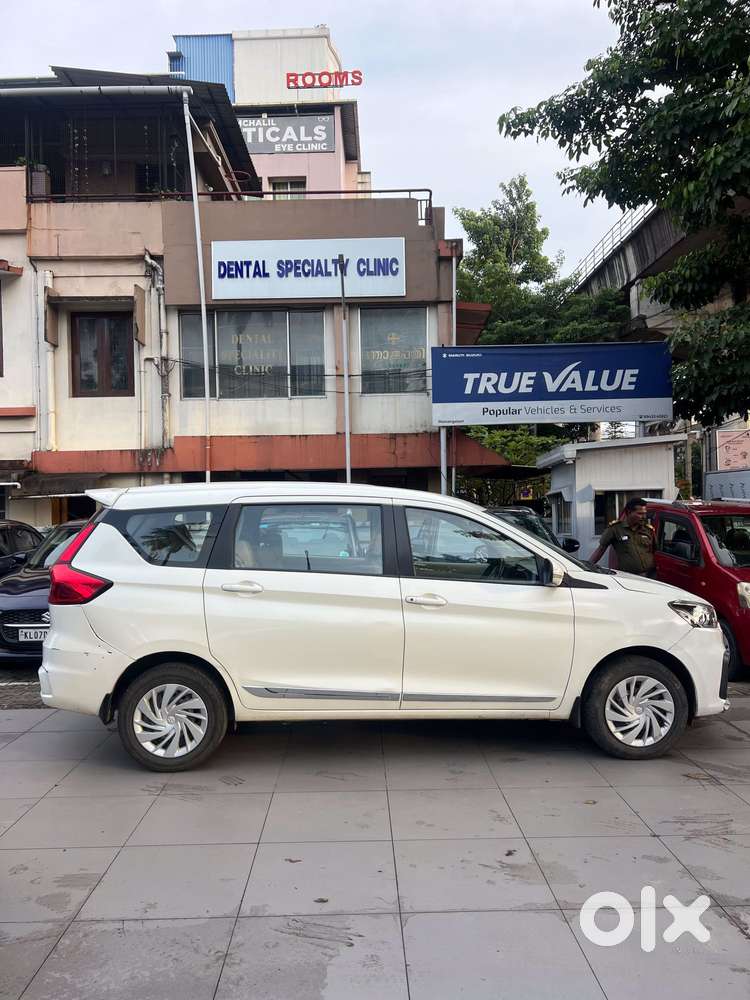 Maruti Suzuki Ertiga Vxi Shvs, 2022, Petrol