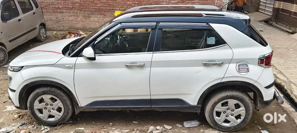 Hyundai Venue 2021 Diesel Well Maintained