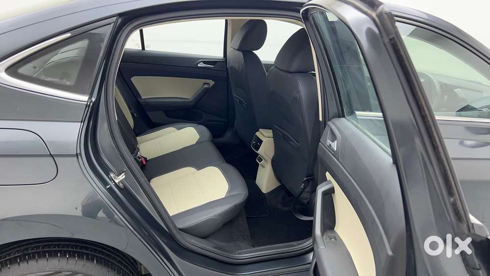 Skoda Slavia Style 1.0l Tsi At, 2023, Petrol