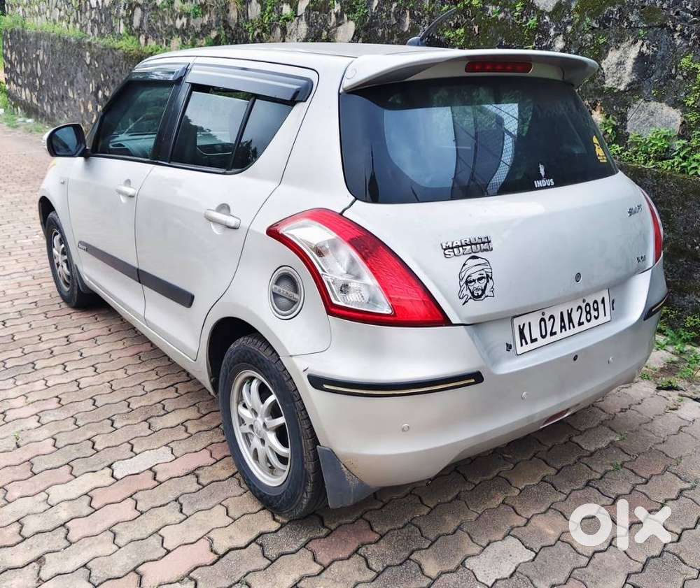 Maruti Suzuki Swift Vxi + Manual, 2012, Petrol
