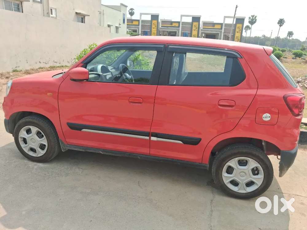 Top Model. Red Color.  New Vehicle