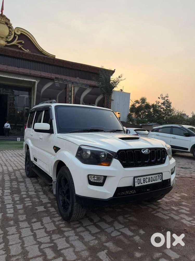 Delhi Number Plate
