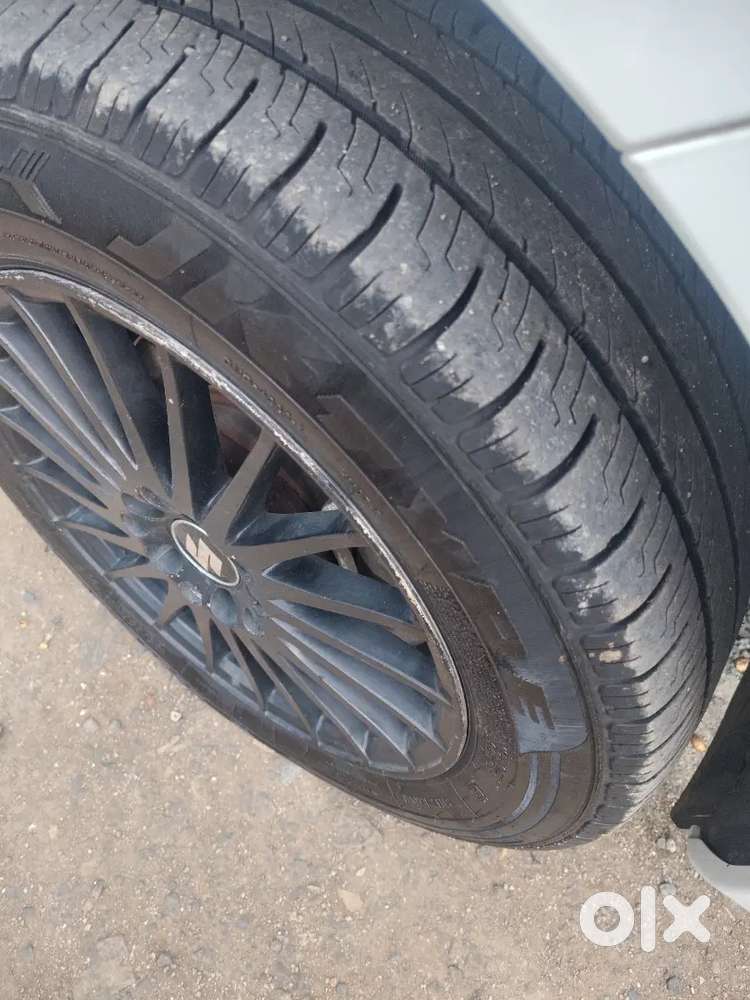 Maruti Suzuki Ertiga Vxi 2023