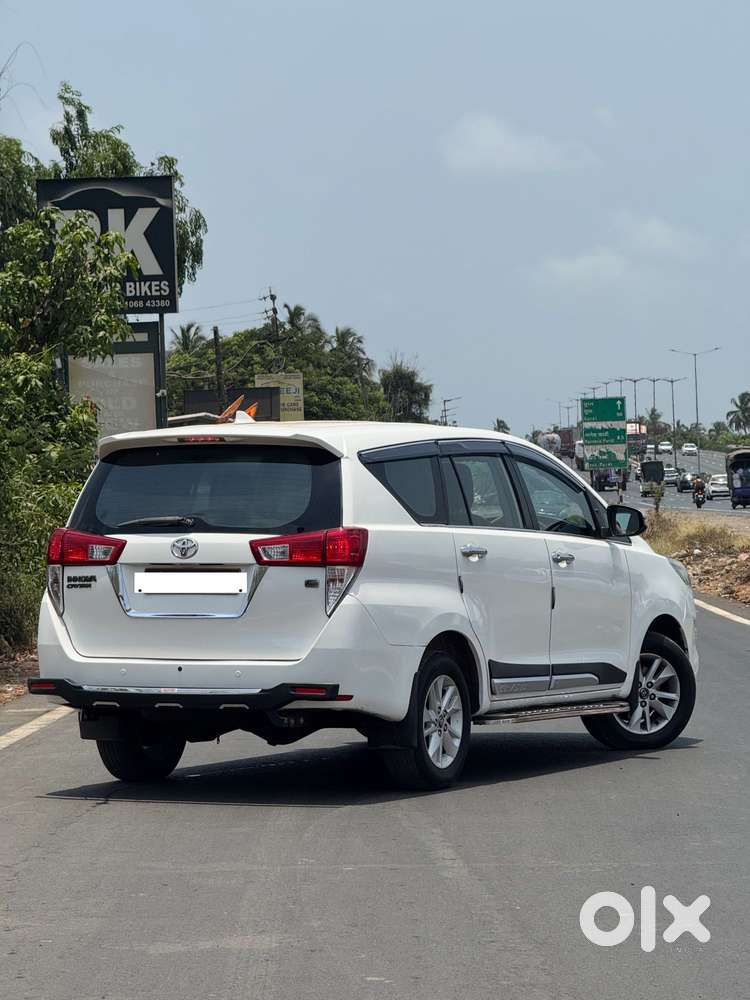 Toyota Innova Crysta 2.4 G Mt, 2017, Diesel