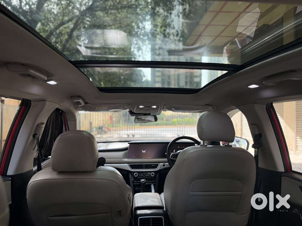 Mahindra Xuv700 2.2 Ax 7 Diesel At Str Awd, 2022, Diesel