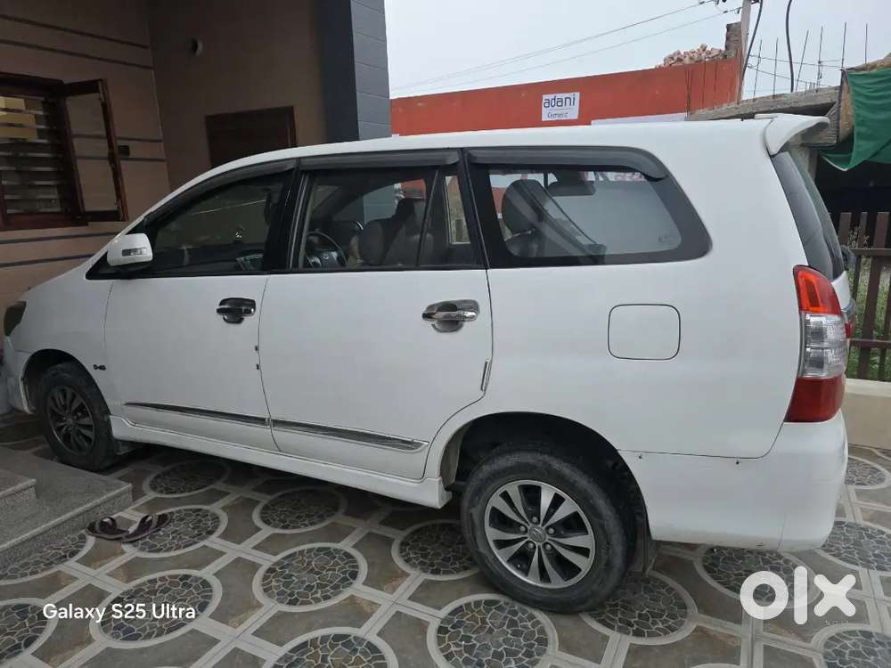 Toyota Innova 2015 Diesel Well Maintained