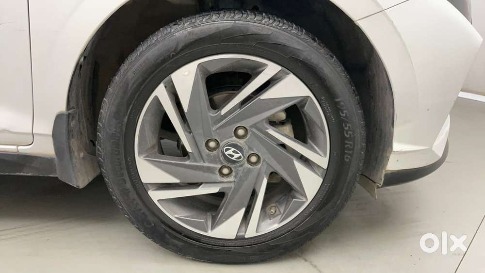 Hyundai New I20 1.2 Asta (o) Mt, 2023, Petrol