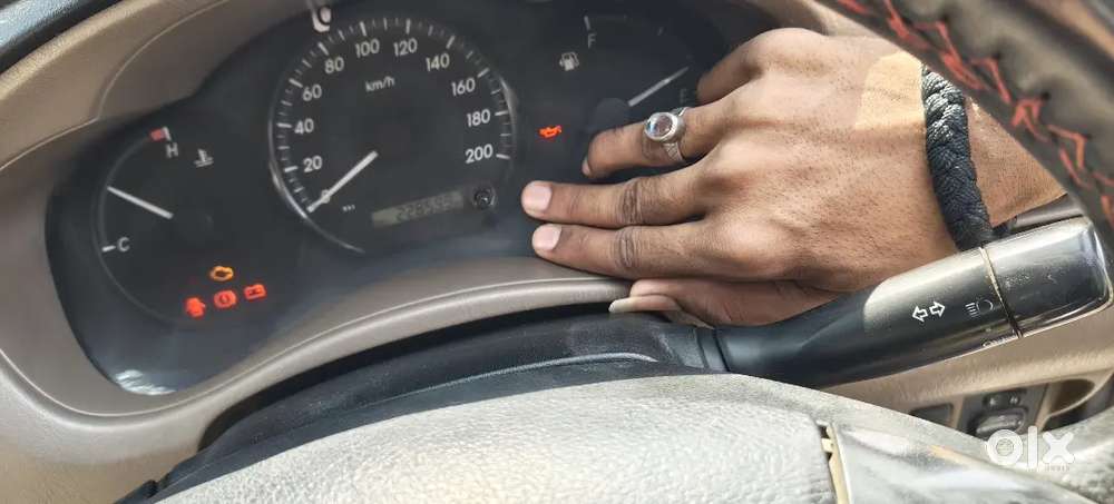 Toyota Innova 2016 Diesel 230000 Km Driven