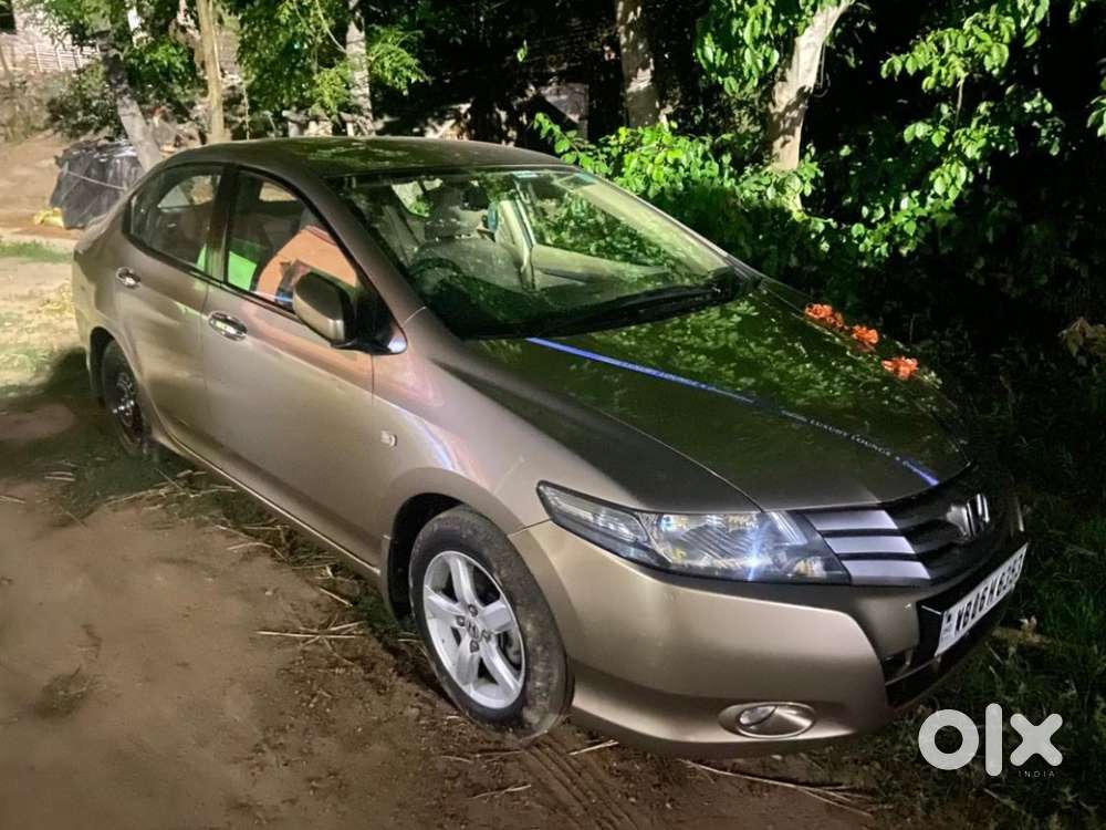 2013 Honda City Hybrid V