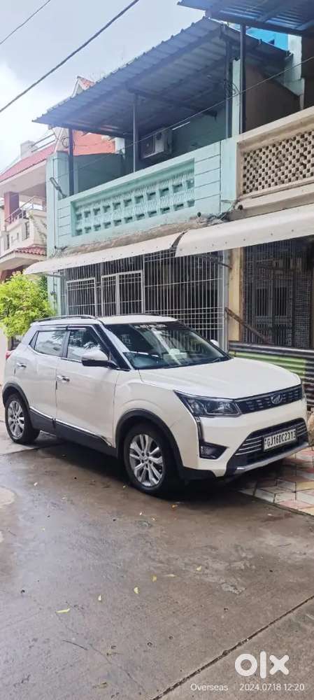 Xuv 300 , W8