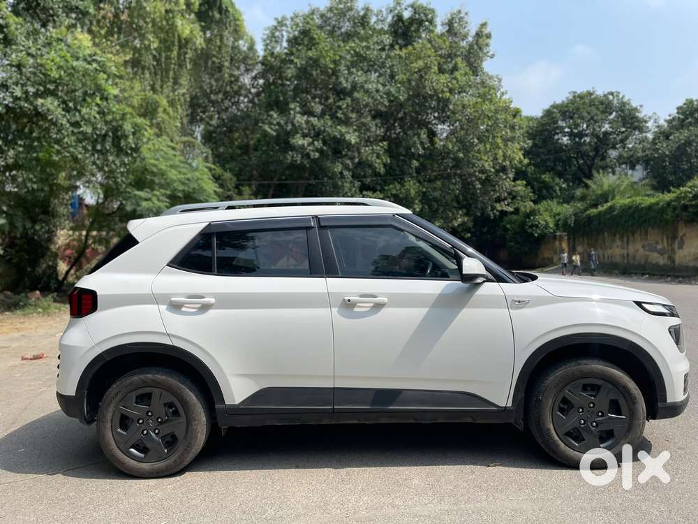 Hyundai Venue S 1.2 Petrol, 2024, Petrol