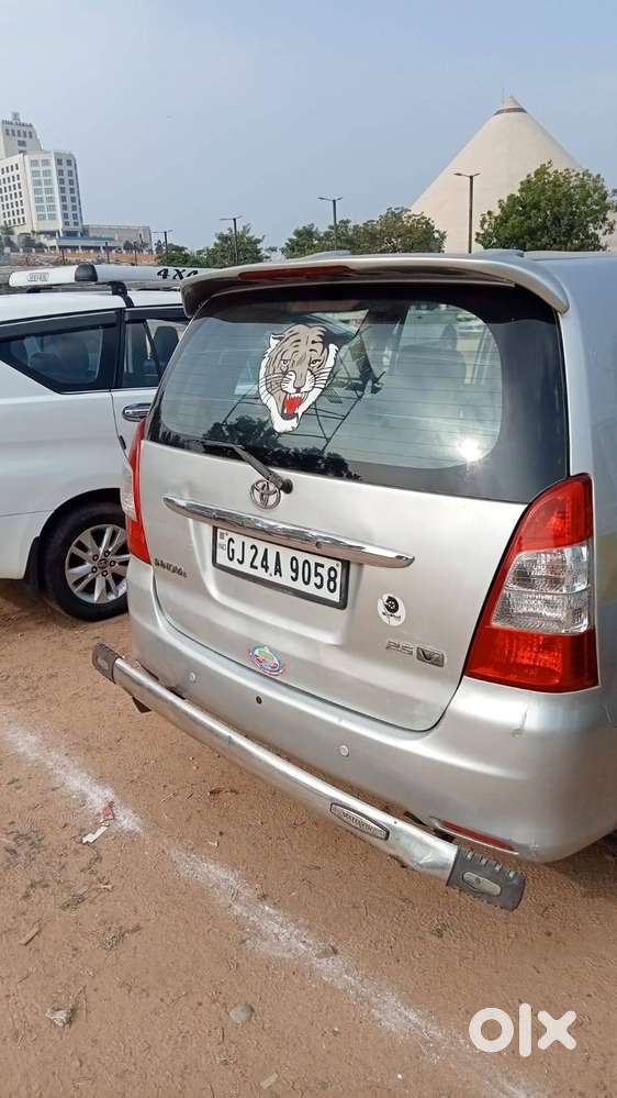 Toyota Innova 2011 Diesel 224000 Km Genuine Driven Ready For Sell